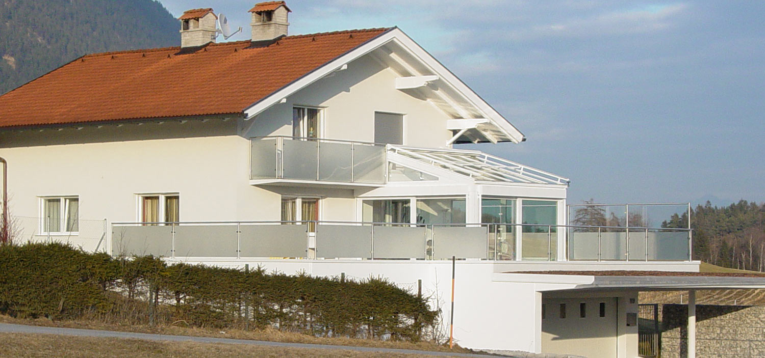 Haus mit viel Glasverbau